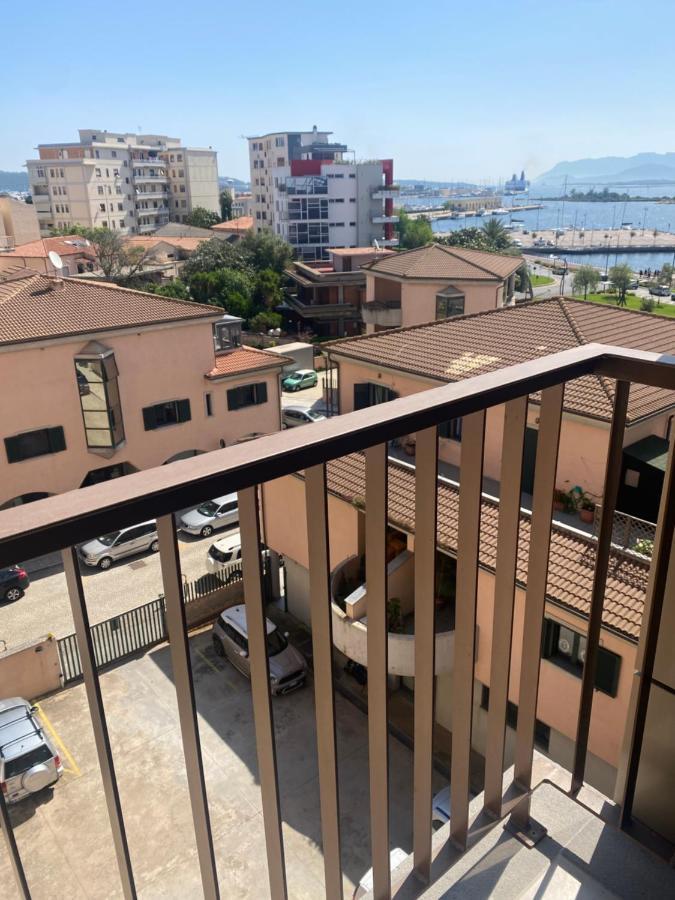 Seaside Apartments Casa Carla E Casa Andrea Olbia Exterior photo